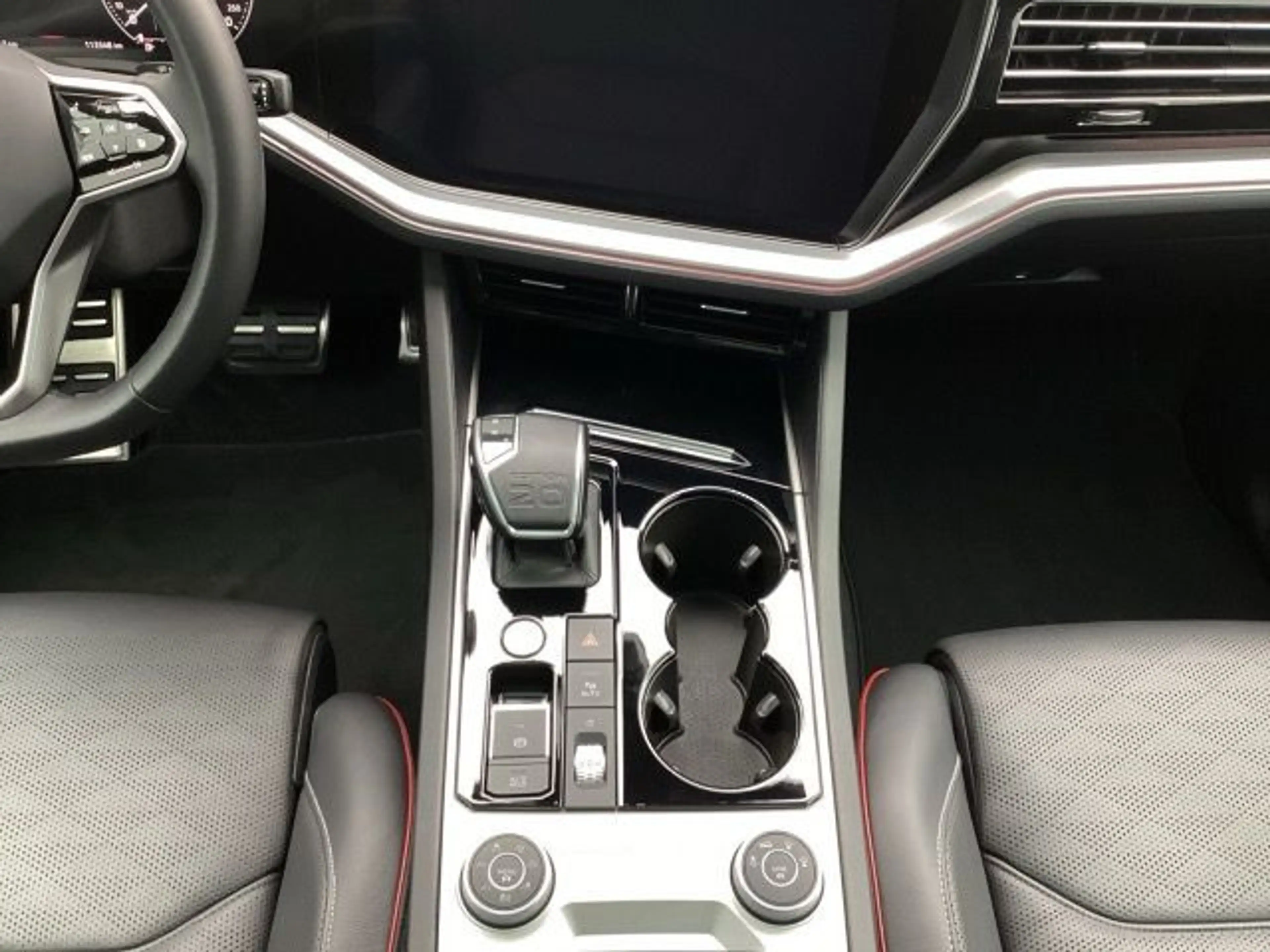 Volkswagen Touareg 3.0 TDI DSG 4M Edition 20 AHK,Pano,Luft, — photo 9