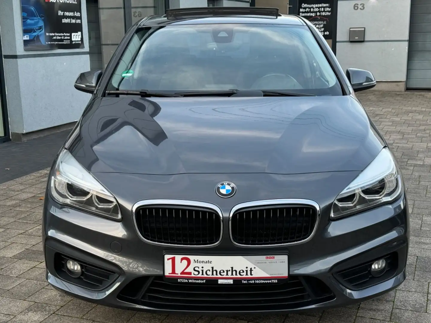BMW 220 Baureihe 2 Active Tourer 220 d xDrive/Pano/AHK Grau - 2