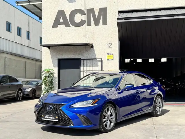 Lexus IS F 2.5 300h Sport + Cuero