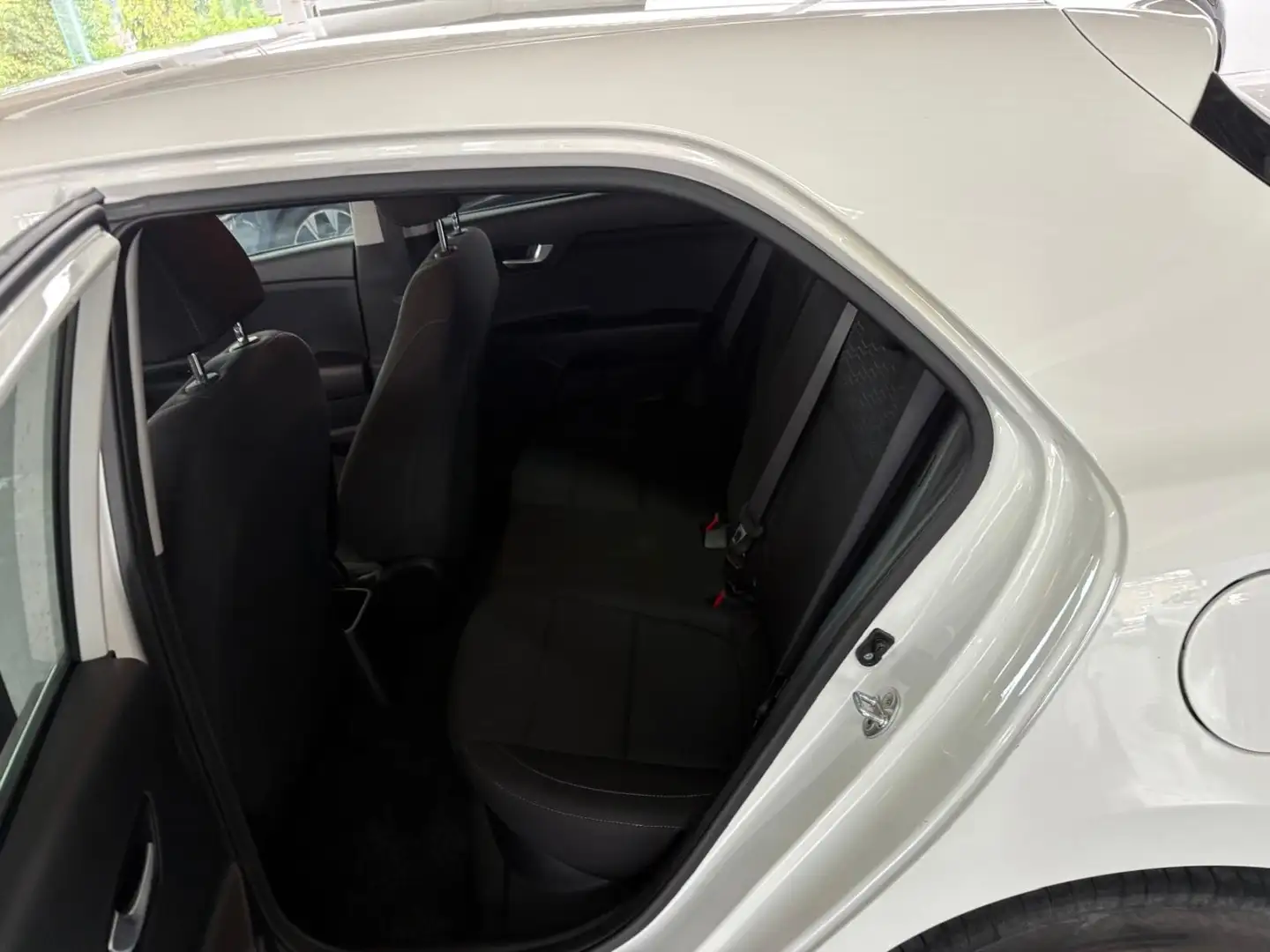 Kia Rio 1.2i avec 1 an 1/2 de garantie Blanc - 2