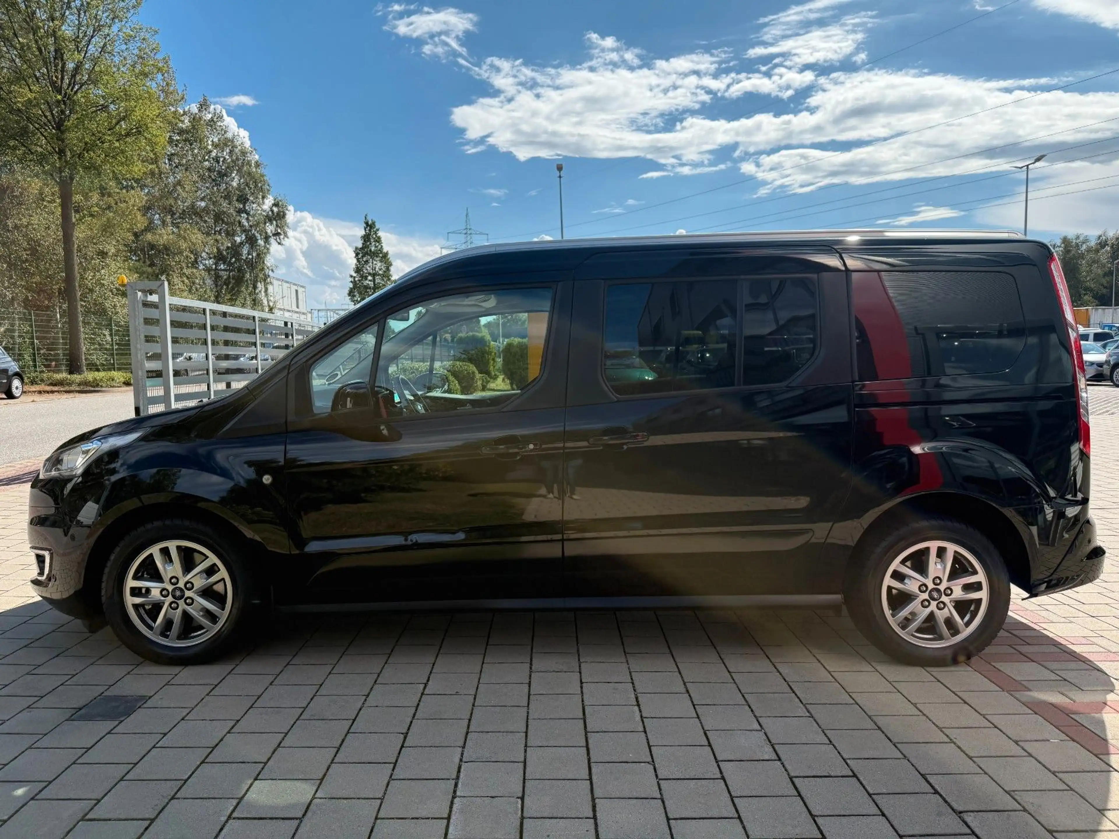 Ford Grand Tourneo Connect Titanium(Tüv&Insp.neu) — photo 15