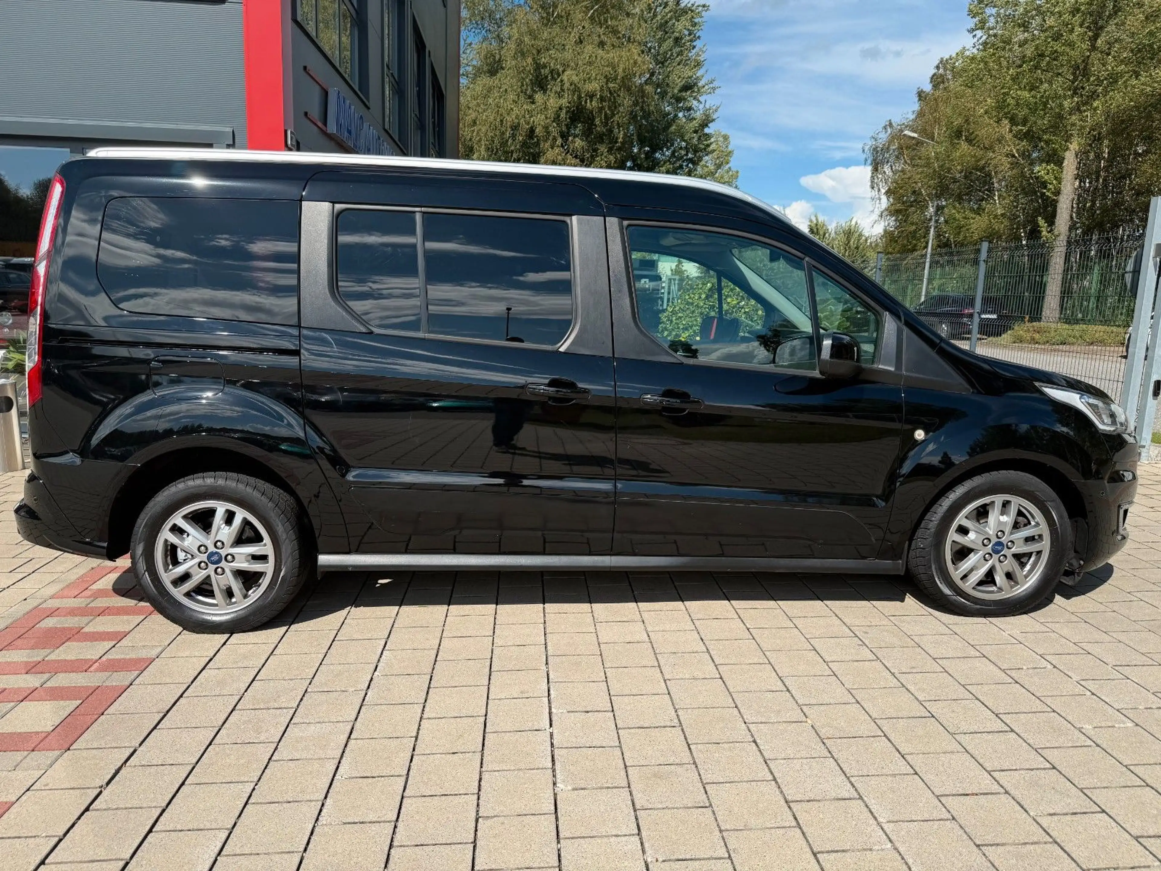 Ford Grand Tourneo Connect Titanium(Tüv&Insp.neu) — photo 4