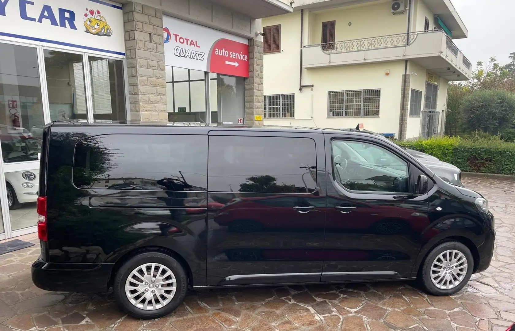 Peugeot Traveller BlueHDi 120 S&S Business Long Noir - 2