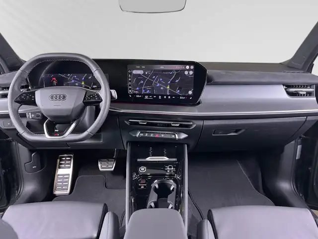 Audi Q3 view 7