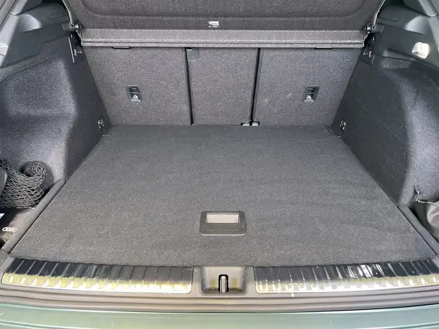 Audi Q3 view 10