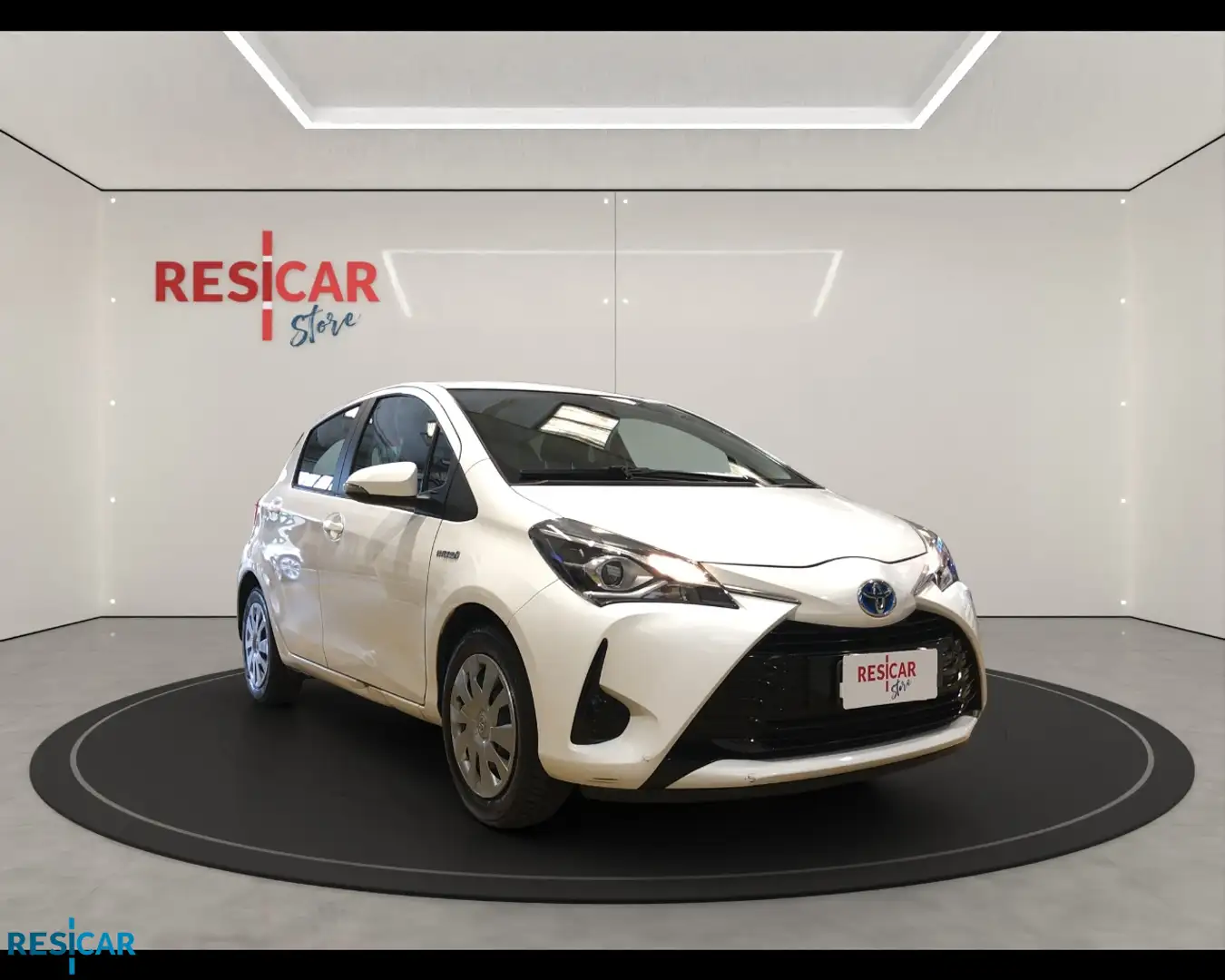 Toyota Yaris 5 Porte 1.5 VVT-i Hybrid Active Blanc - 1