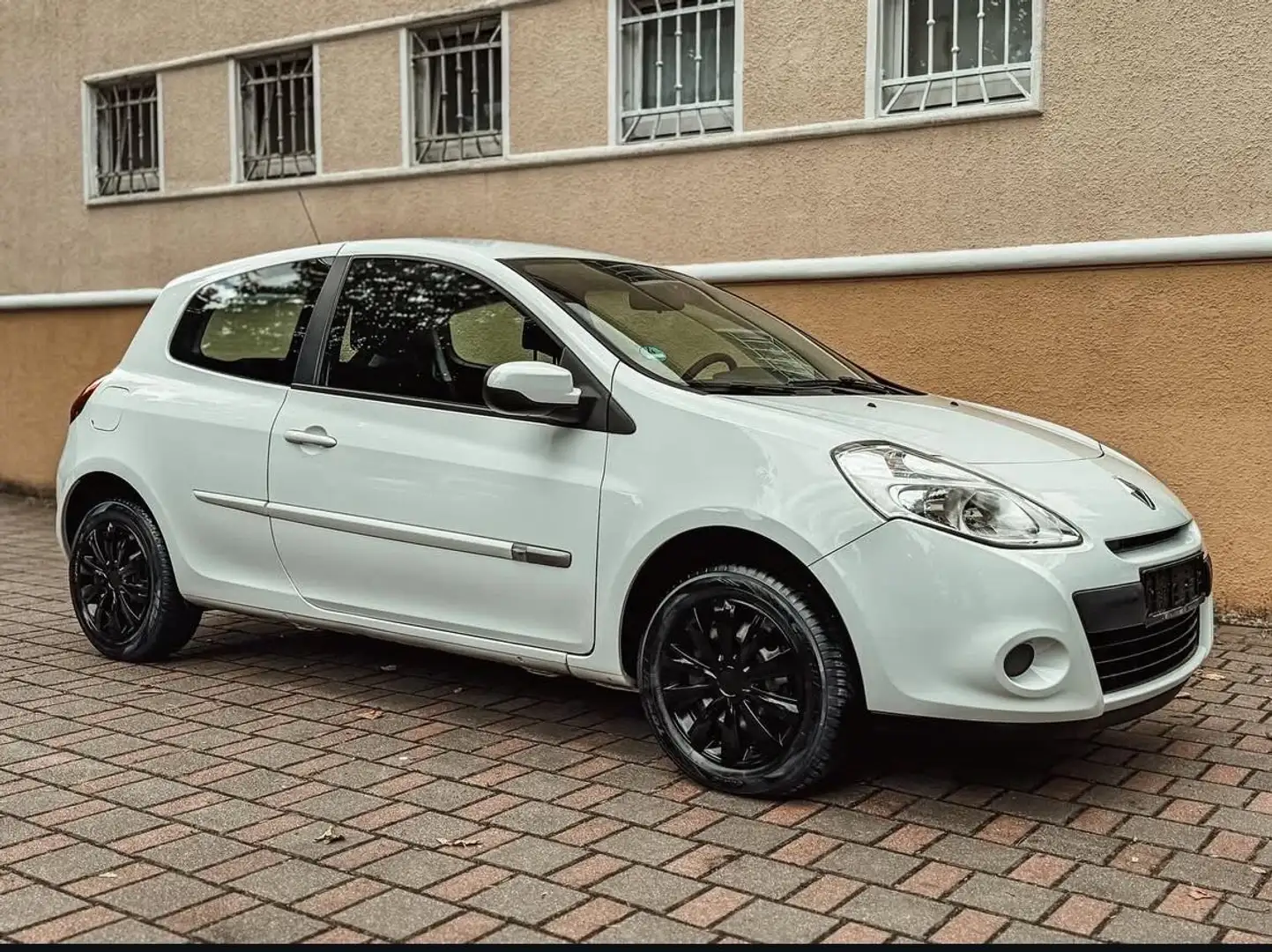 Renault Clio Collection Klima 1.Hd S*Heft TÜV NEU Weiß - 2