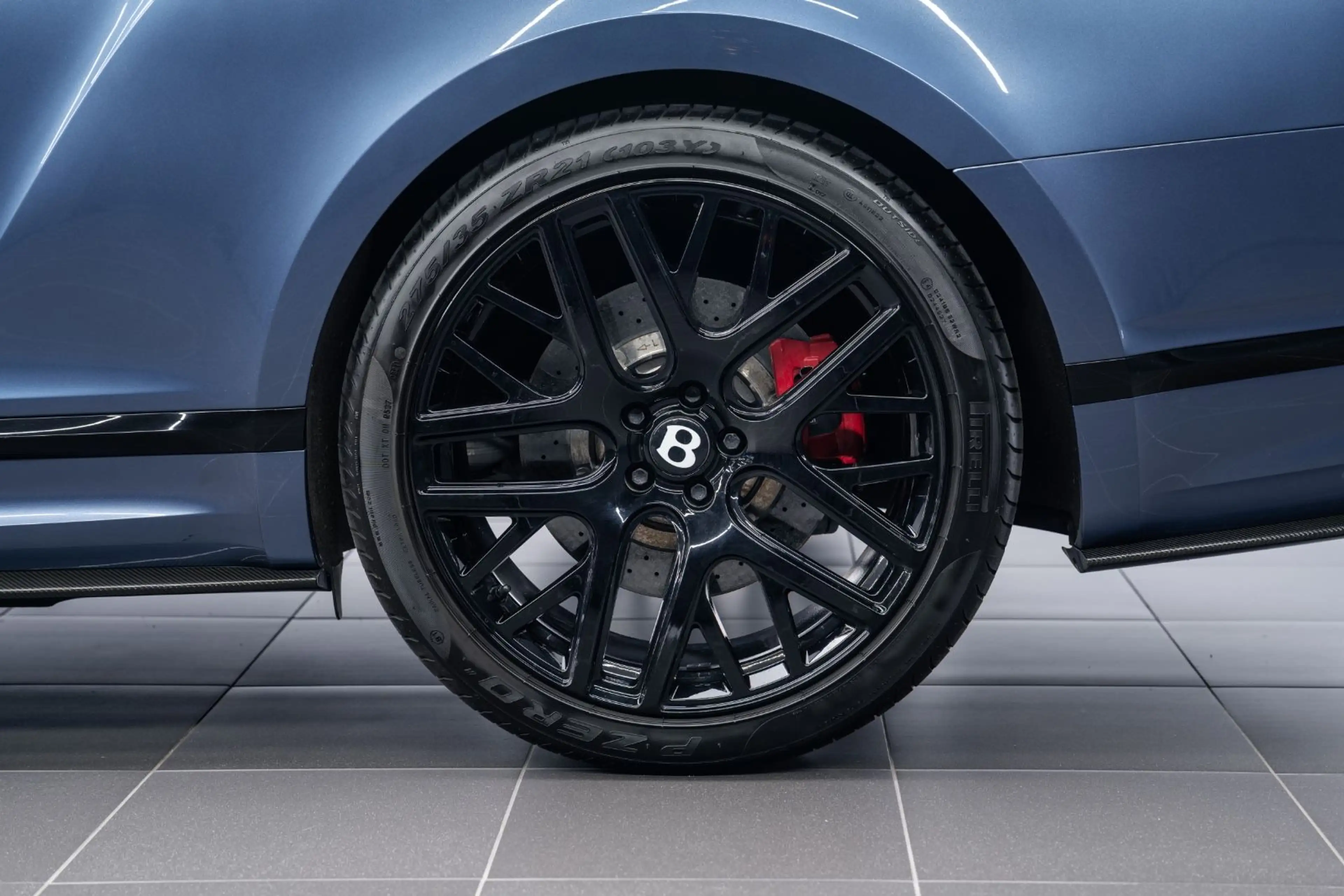 Bentley Continental Supersports — photo 9