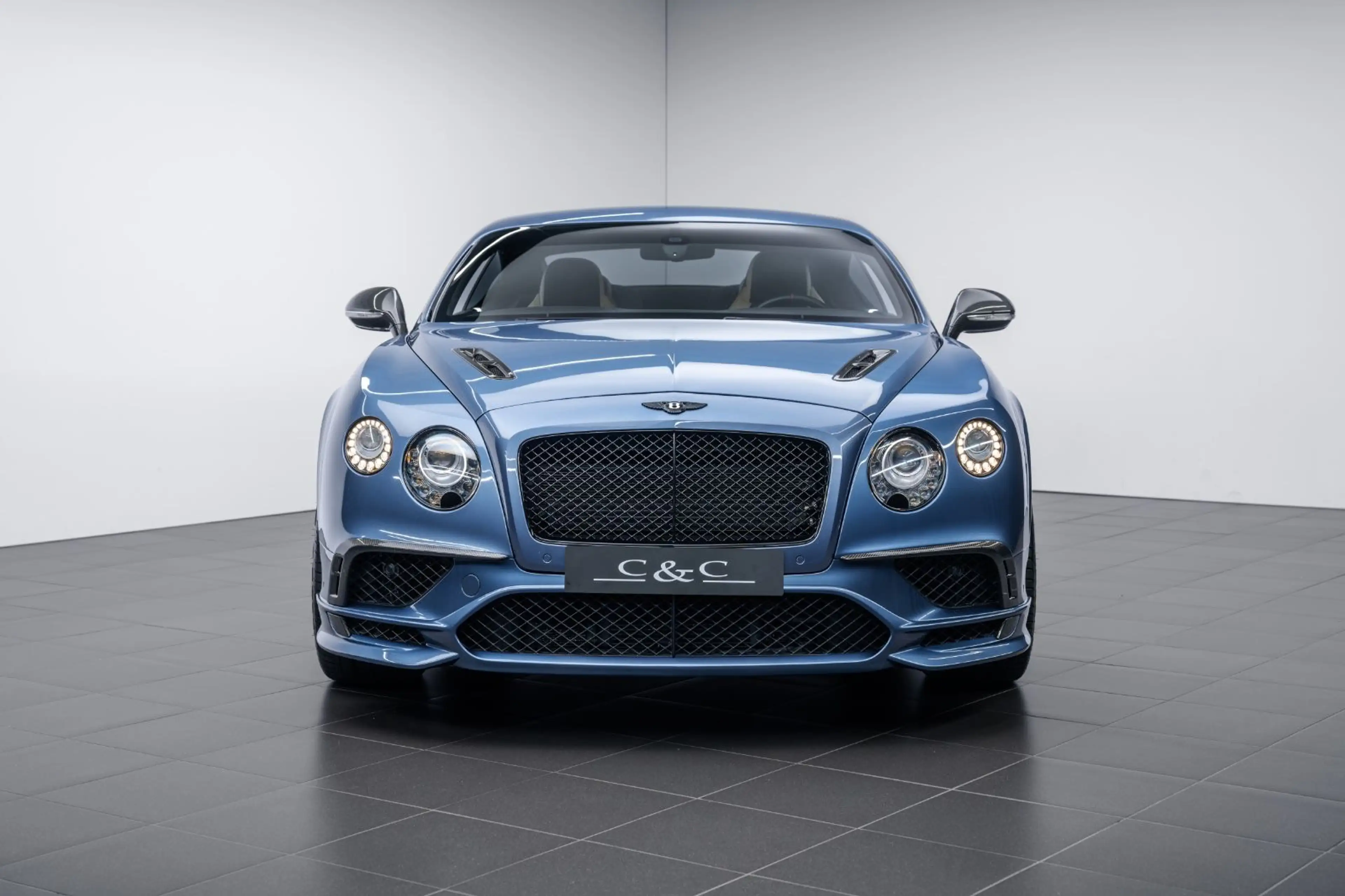 Bentley Continental Supersports — photo 2