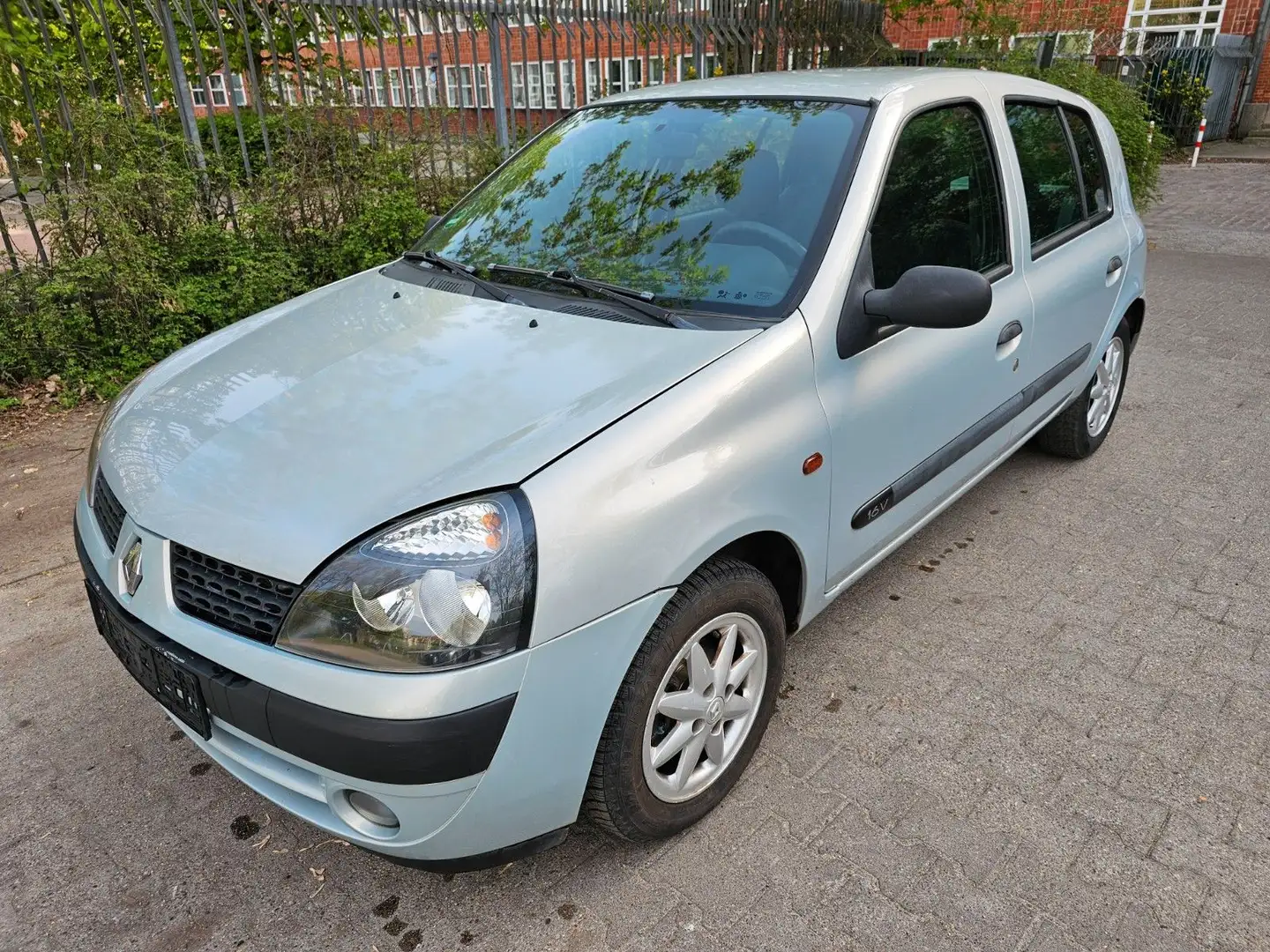 Renault Clio 1.2 16V Klima Silber - 1