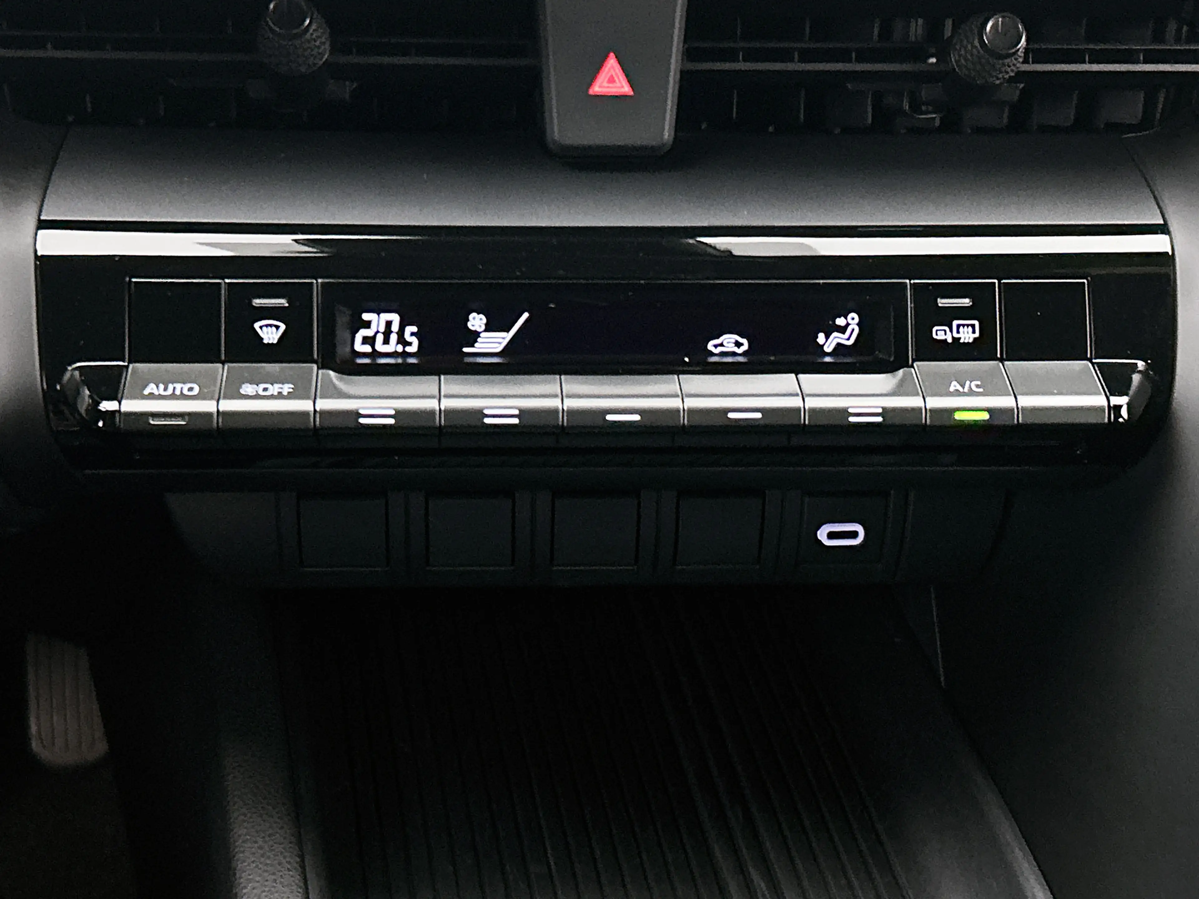 Toyota C-HR 1.8 Hybrid 140 Active | BTW voertuig | Dodehoek de — photo 10