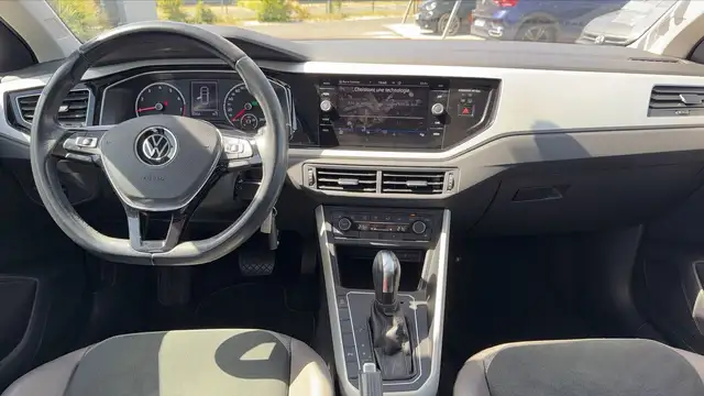 Volkswagen Polo view 11