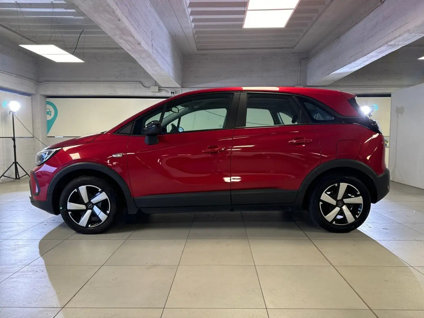 Opel Crossland 1.2 83cv Edition MT5 Rouge - 2