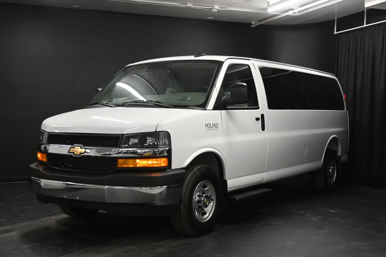 2025 Chevrolet Express Passenger