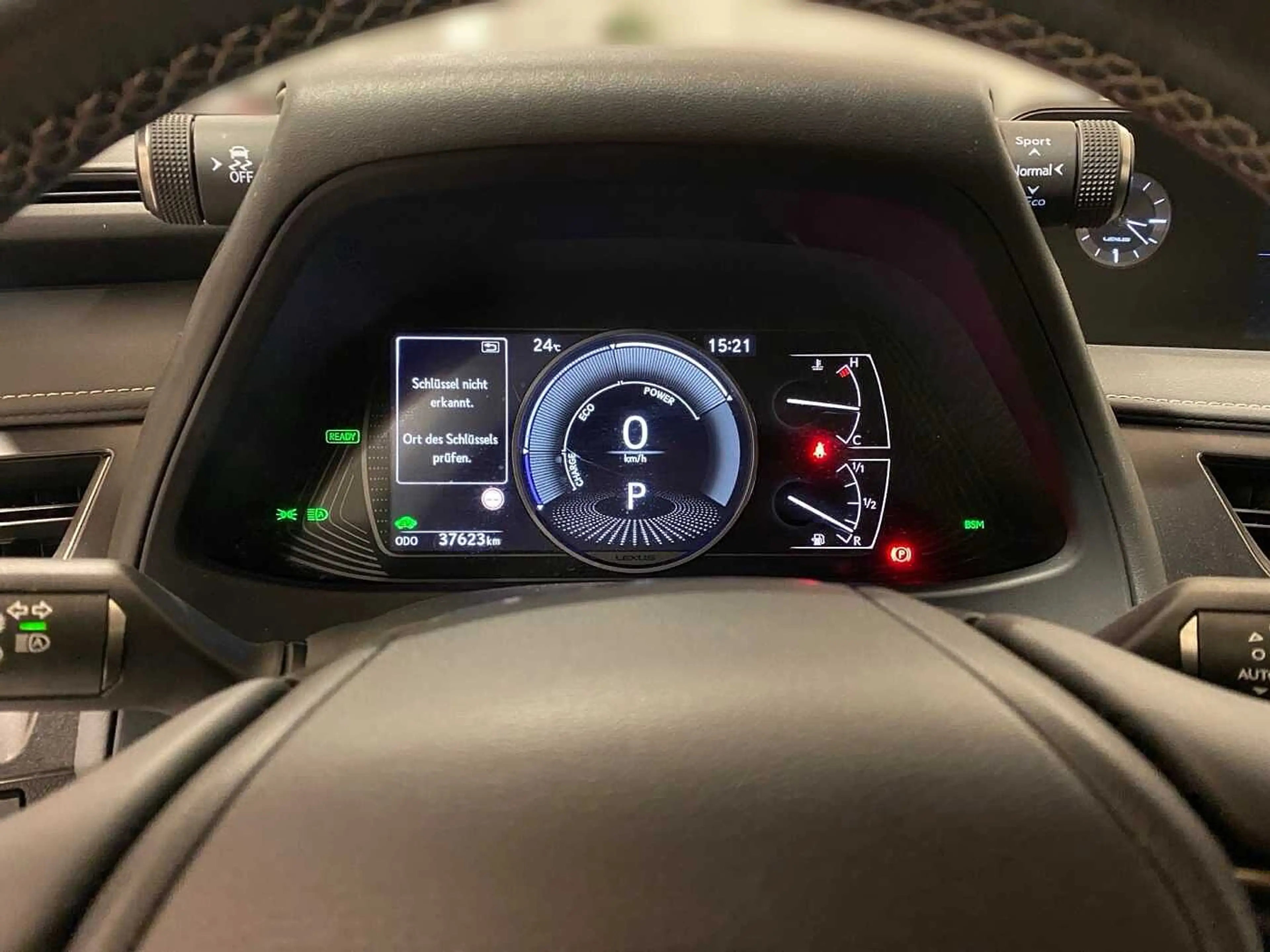 Lexus UX 250h Style Edition KAMERA SHZ — photo 12
