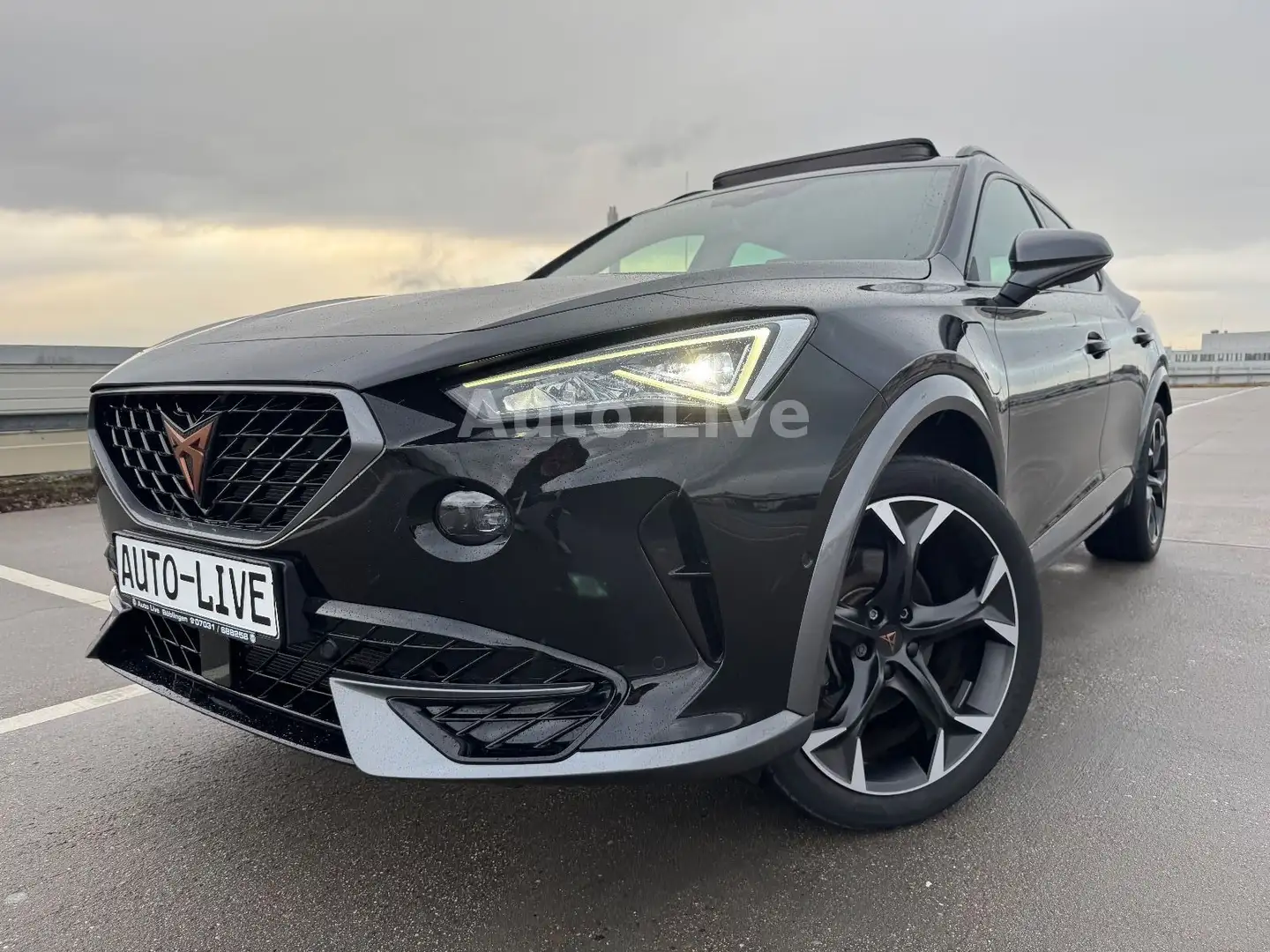 CUPRA Formentor 1.4 e-HYBRID*DSG*VIRTUAL*NAV*PANO*LED! Чёрный - 1