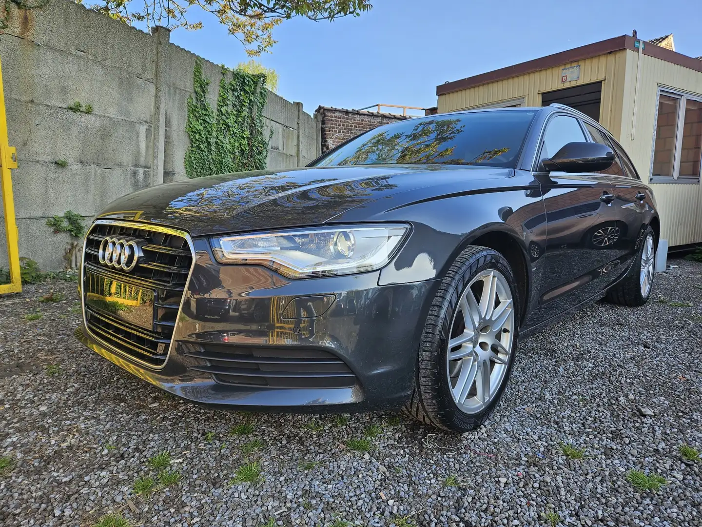 Audi A6 Avant 2.0 TDi S line Schwarz - 1