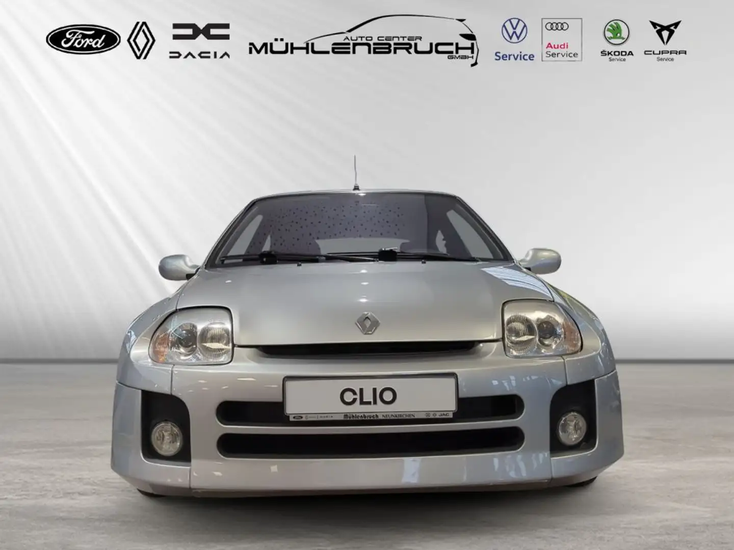 Renault Clio 3.0 V6 Sport Zilver - 2