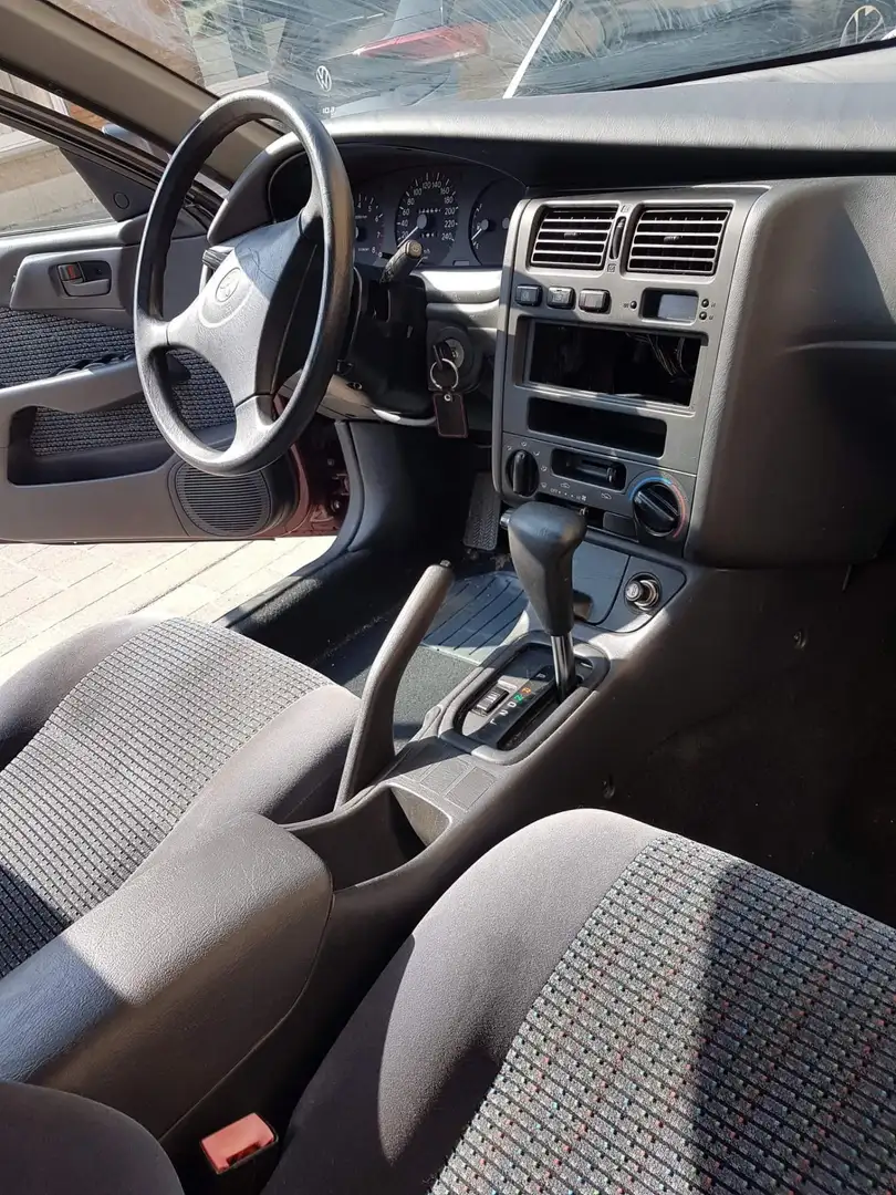 Toyota Carina 1.6 XLi Červená - 1