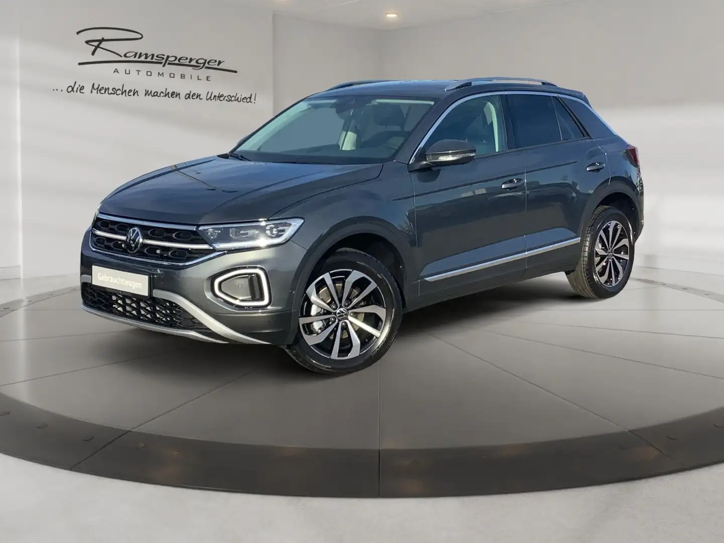 Volkswagen T-Roc 1.5 TSI DSG Style ACC Matrix APP Keyless K Grau - 2