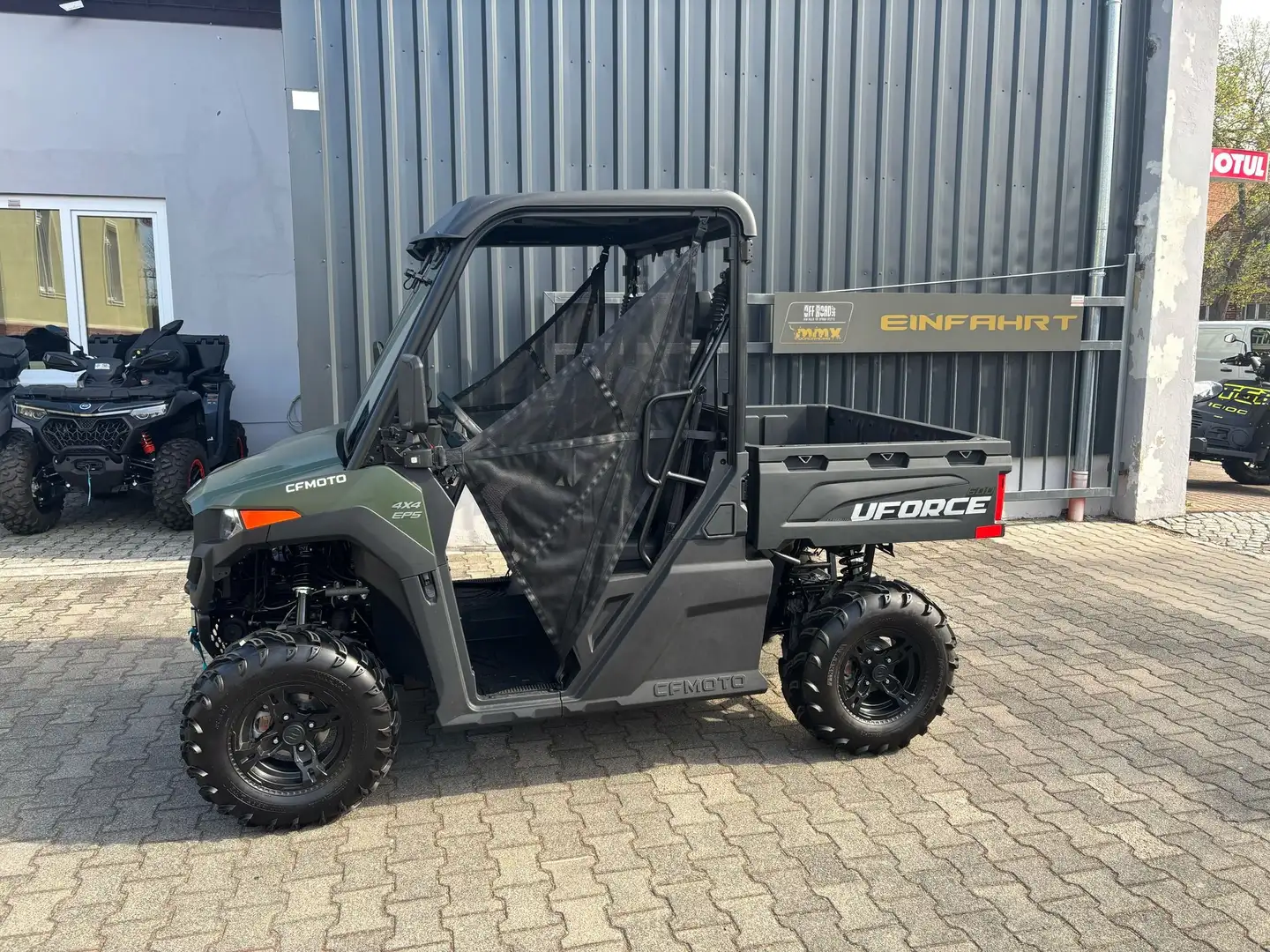 CFMOTO UFORCE 600 bež - 2