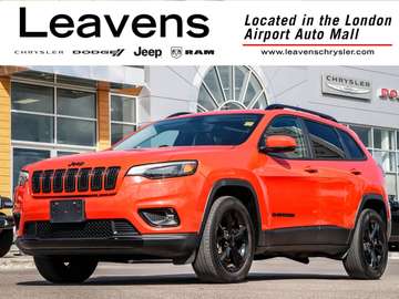 Altitude LEATHER SEATS | HEATED SEATS & STEERING WHEEL | PUSH START | NAVIGATION SYSTEM | WINTER TIRES |
