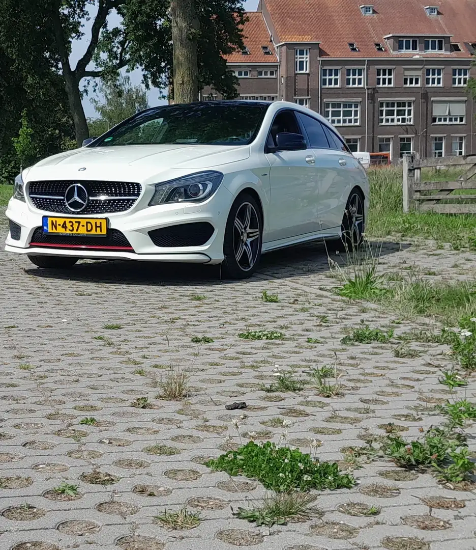 Mercedes-Benz CLA 250 Sport Edition Wit - 2