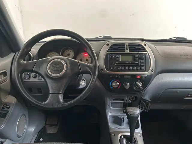 Toyota Rav4 view 11