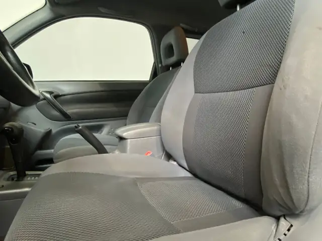 Toyota Rav4 view 5
