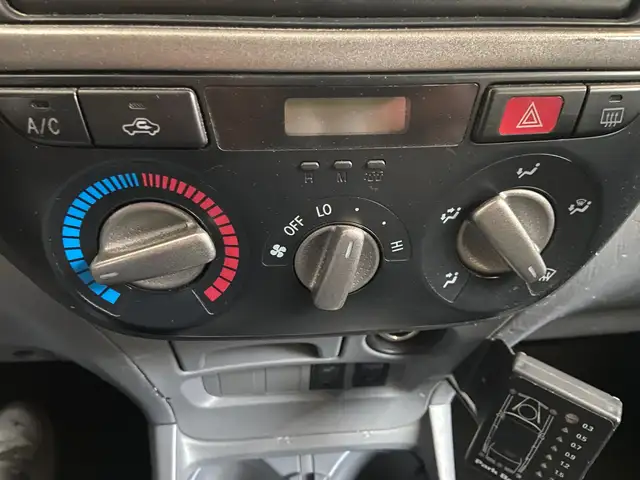Toyota Rav4 view 13