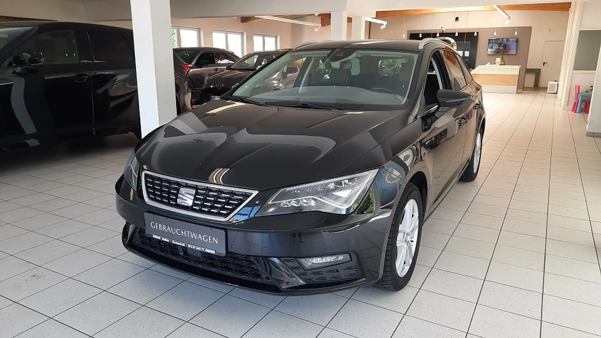 SEAT Leon ST Xcellence 150PS 2.0TDI Zwart - 1