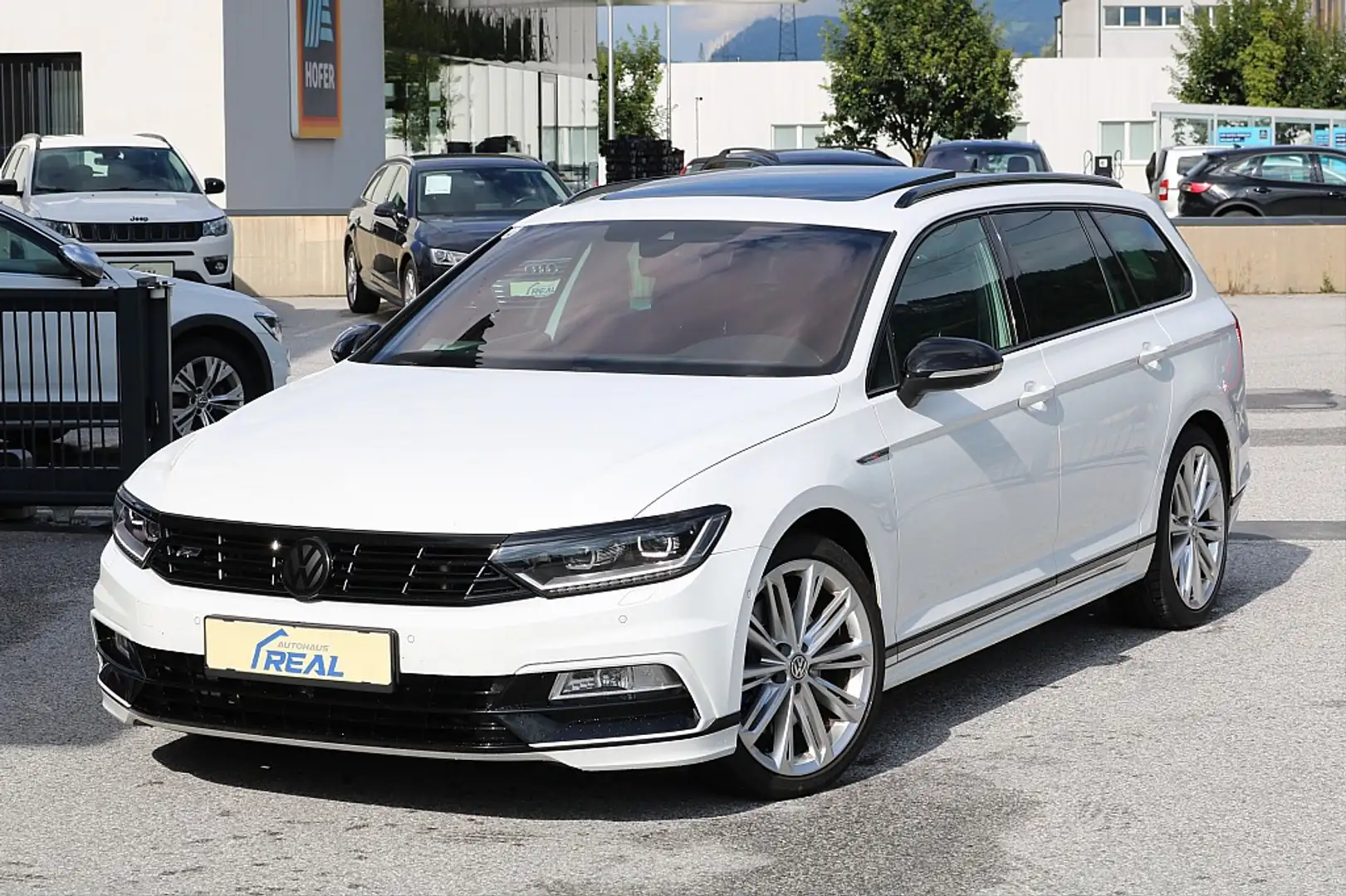 Volkswagen Passat Variant SCR R-Line TDI 4Motion DSG / Virtual / Pano Weiß - 1
