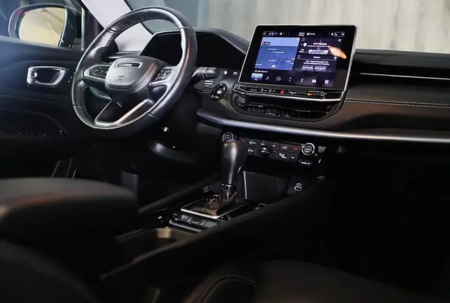 Jeep Compass view 6