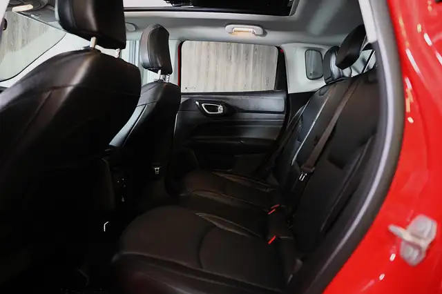 Jeep Compass view 22
