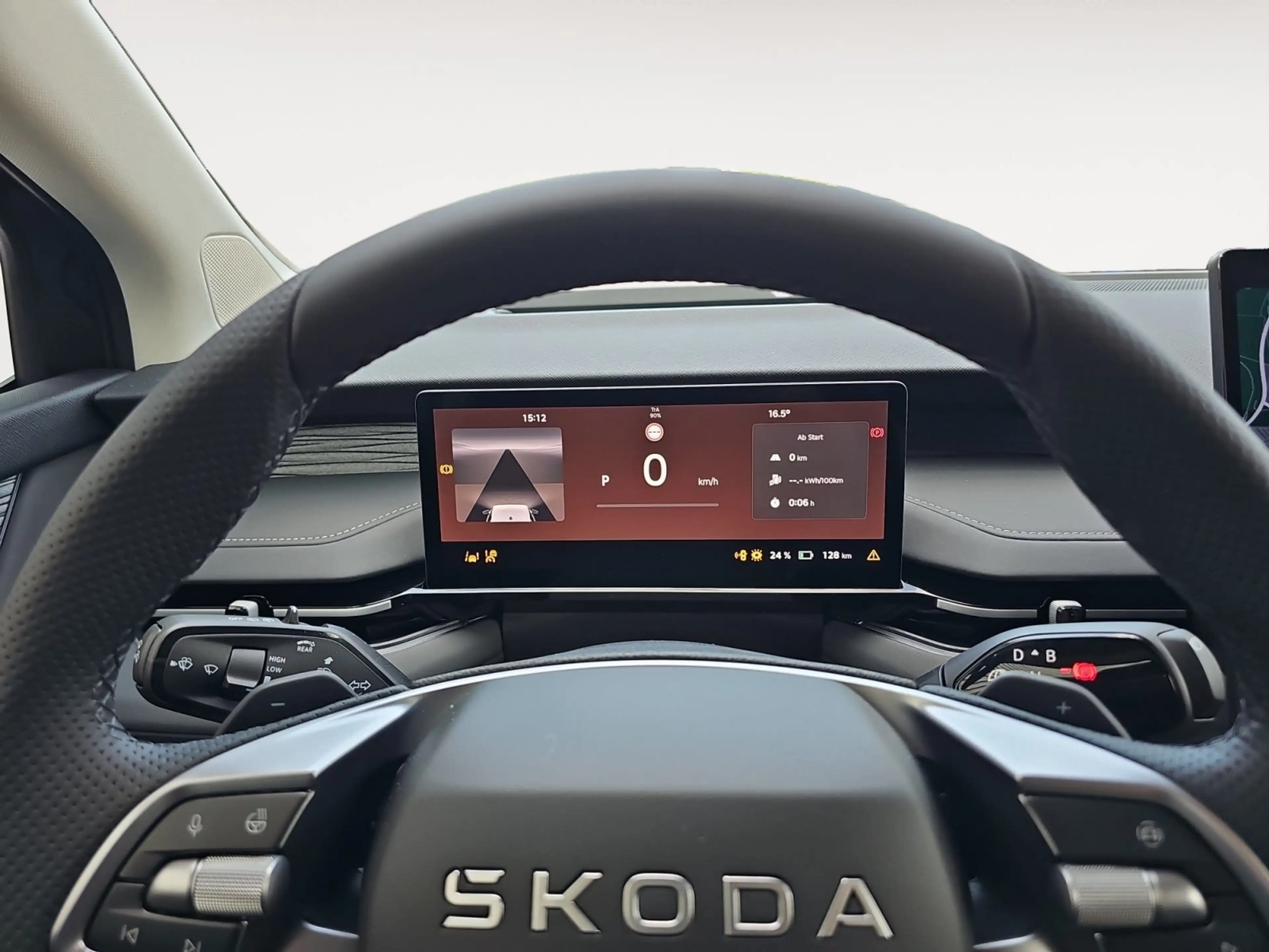 Skoda Peaq Selection 90 (91 kWh) AHK MATRIX 360° — photo 12