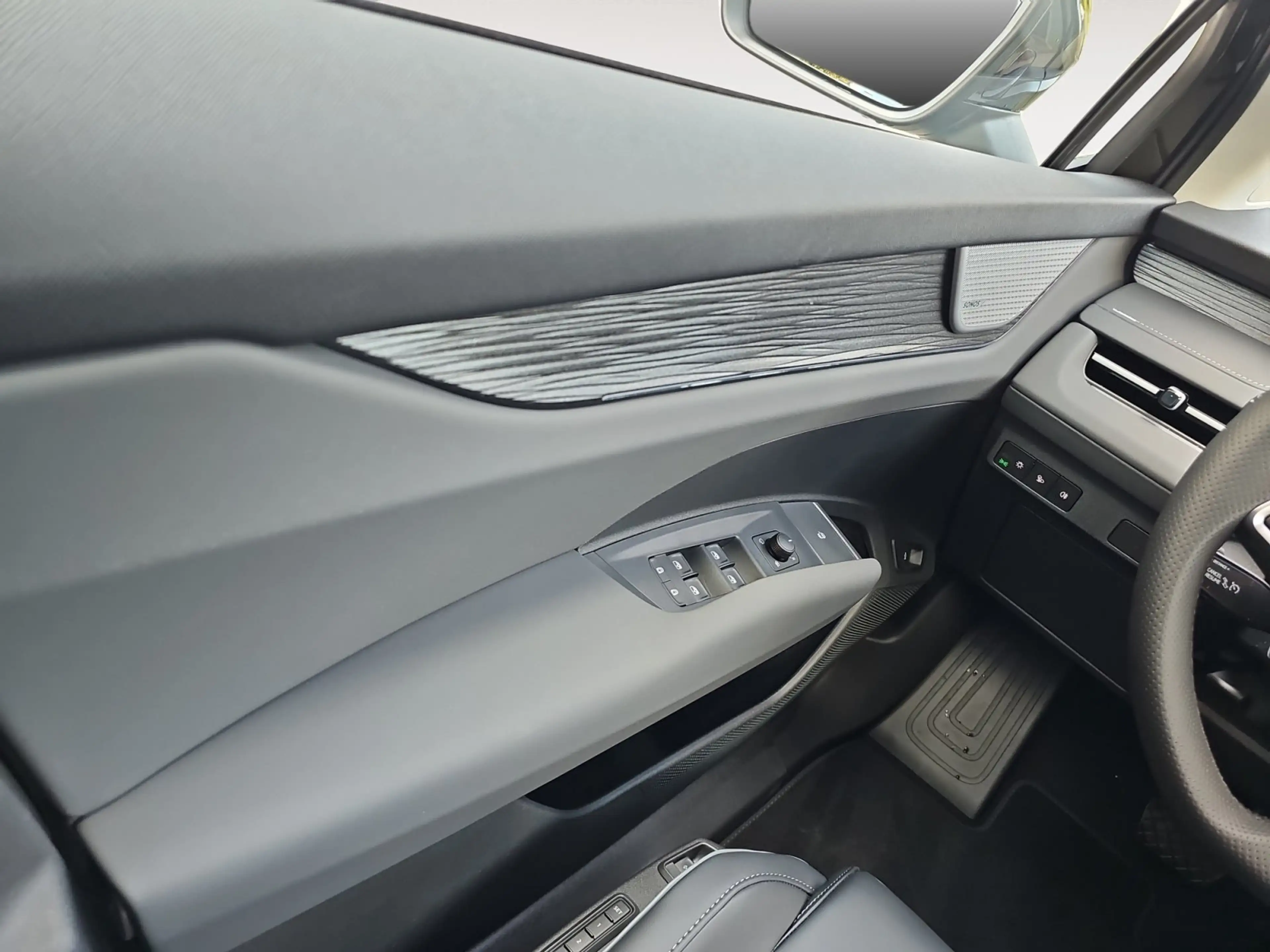 Skoda Peaq Selection 90 (91 kWh) AHK MATRIX 360° — photo 14
