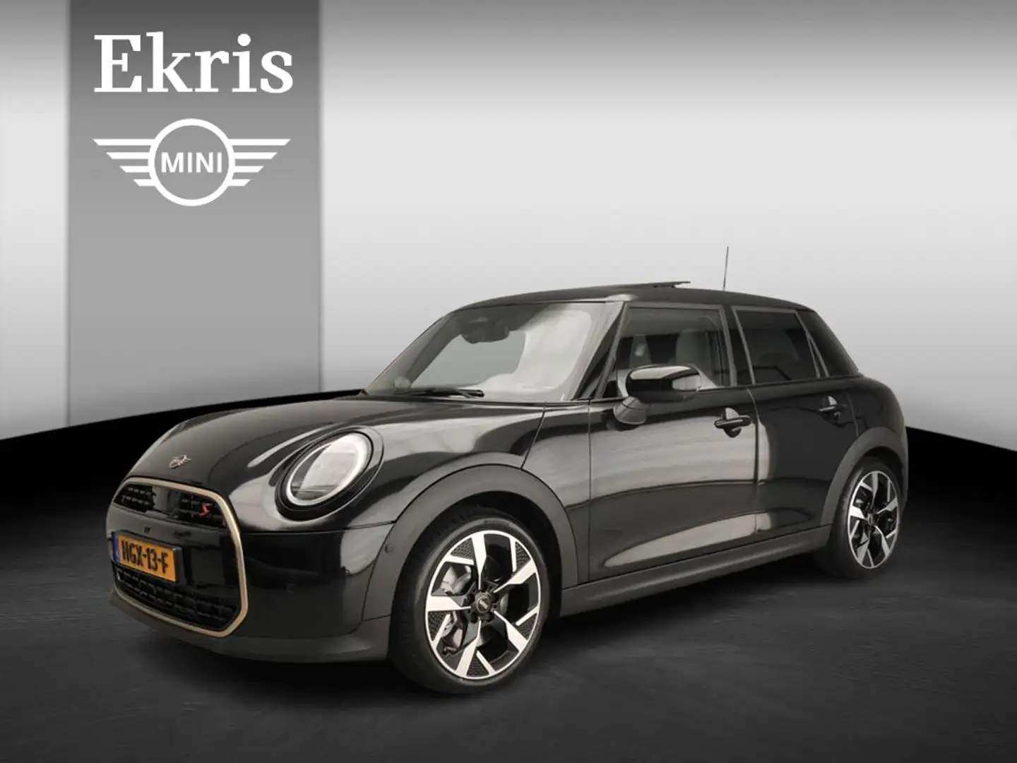 MINI Cooper S 5-deurs Automaat / Panoramadak / Harman-Kardon / J Noir - 1
