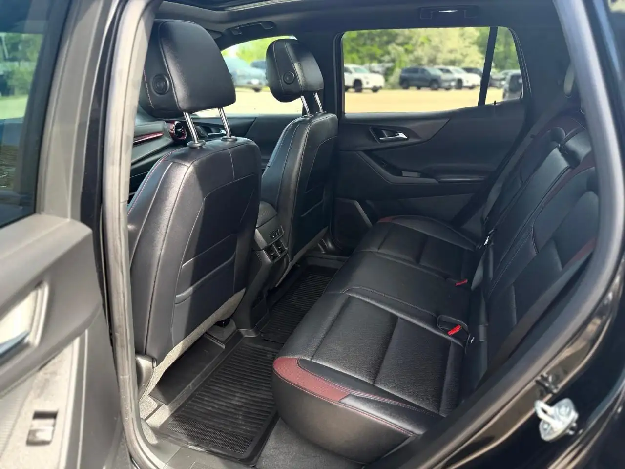 Chevrolet Equinox photo Chevrolet Equinox