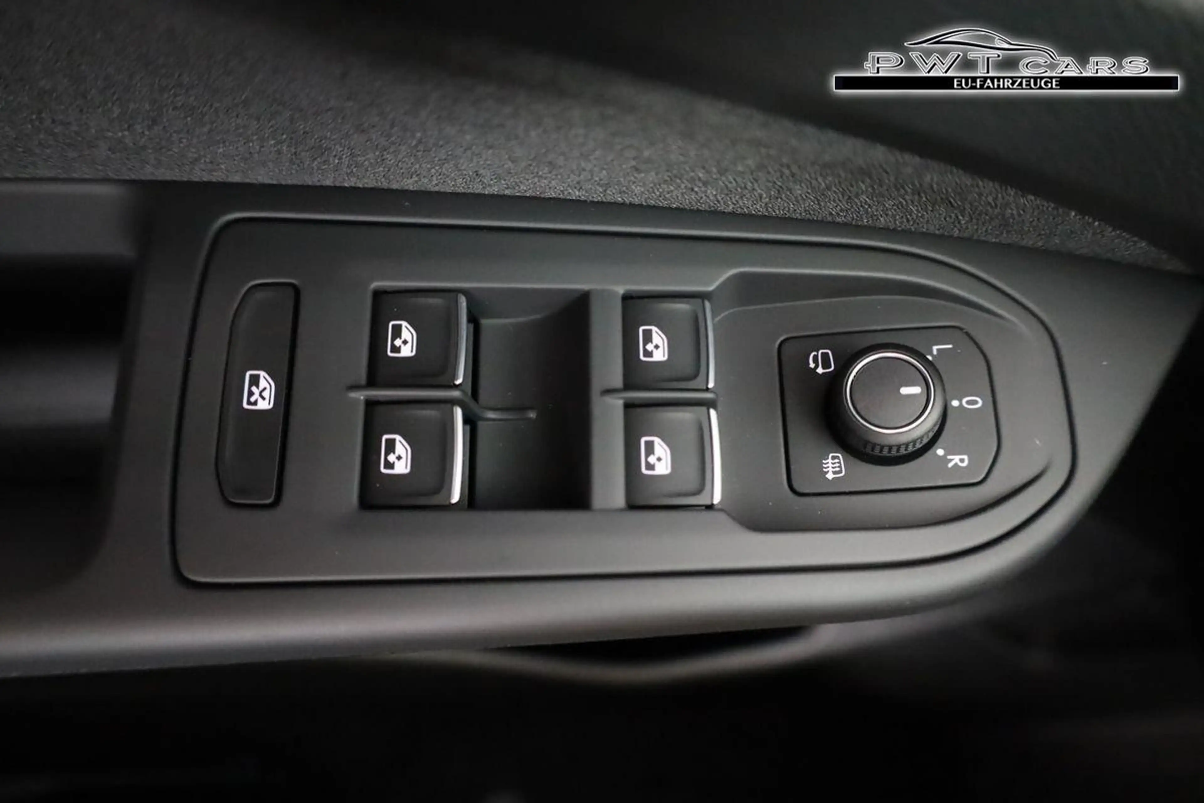 Volkswagen Golf Variant 1.5 TSI 110 kW Life VIII Life, easyOpen, Kamera... — photo 7