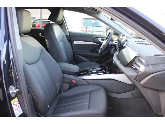 Audi A5 view 11