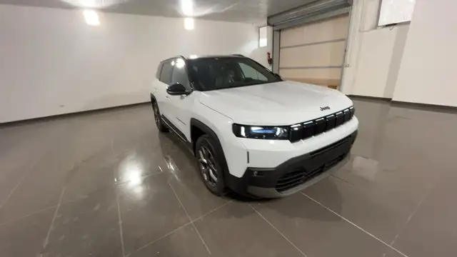 Jeep Compass view 3