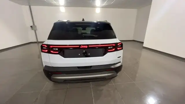 Jeep Compass view 5