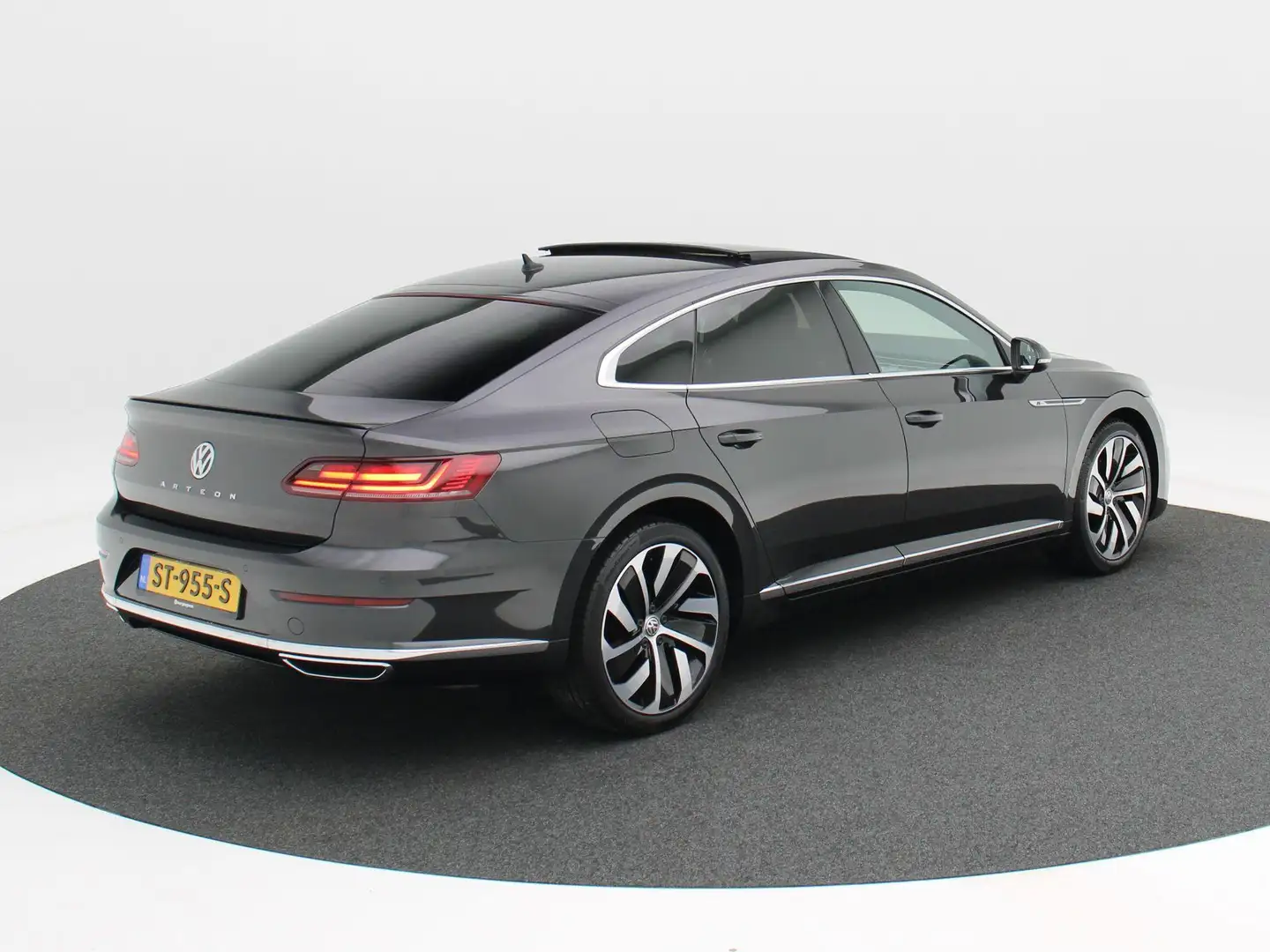 Volkswagen Arteon 1.5 TSi 150 Pk R-Line Business | Full LED | Adapti Grijs - 2