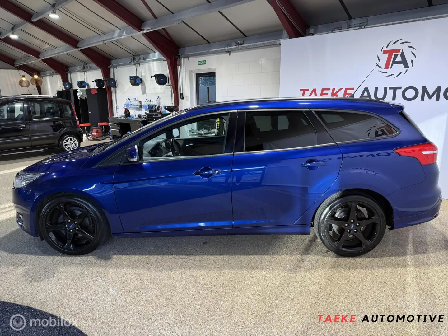 Ford Focus Wagon 1.0 Trend Automaat/Clima/Cruise/Leder/Nap Blauw - 2