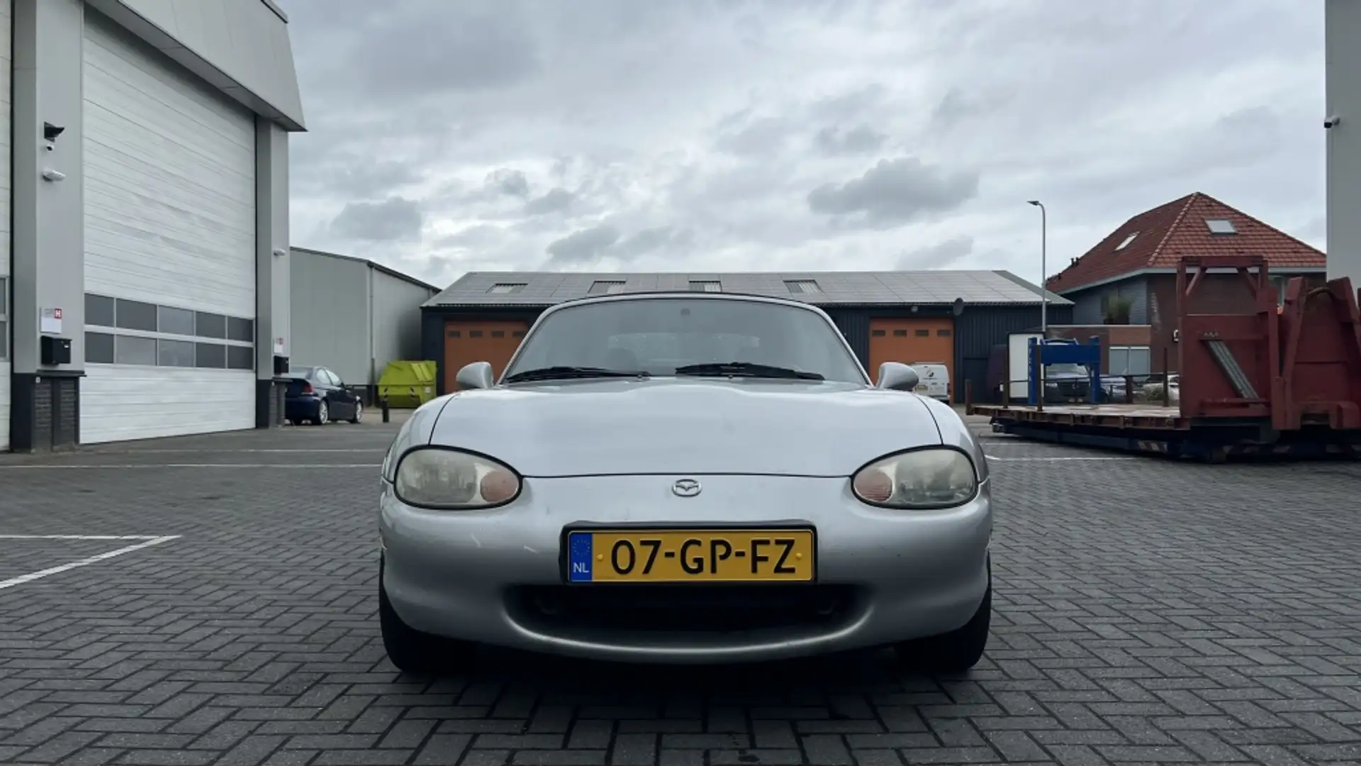 Mazda MX-5 1.6i Сірий - 2