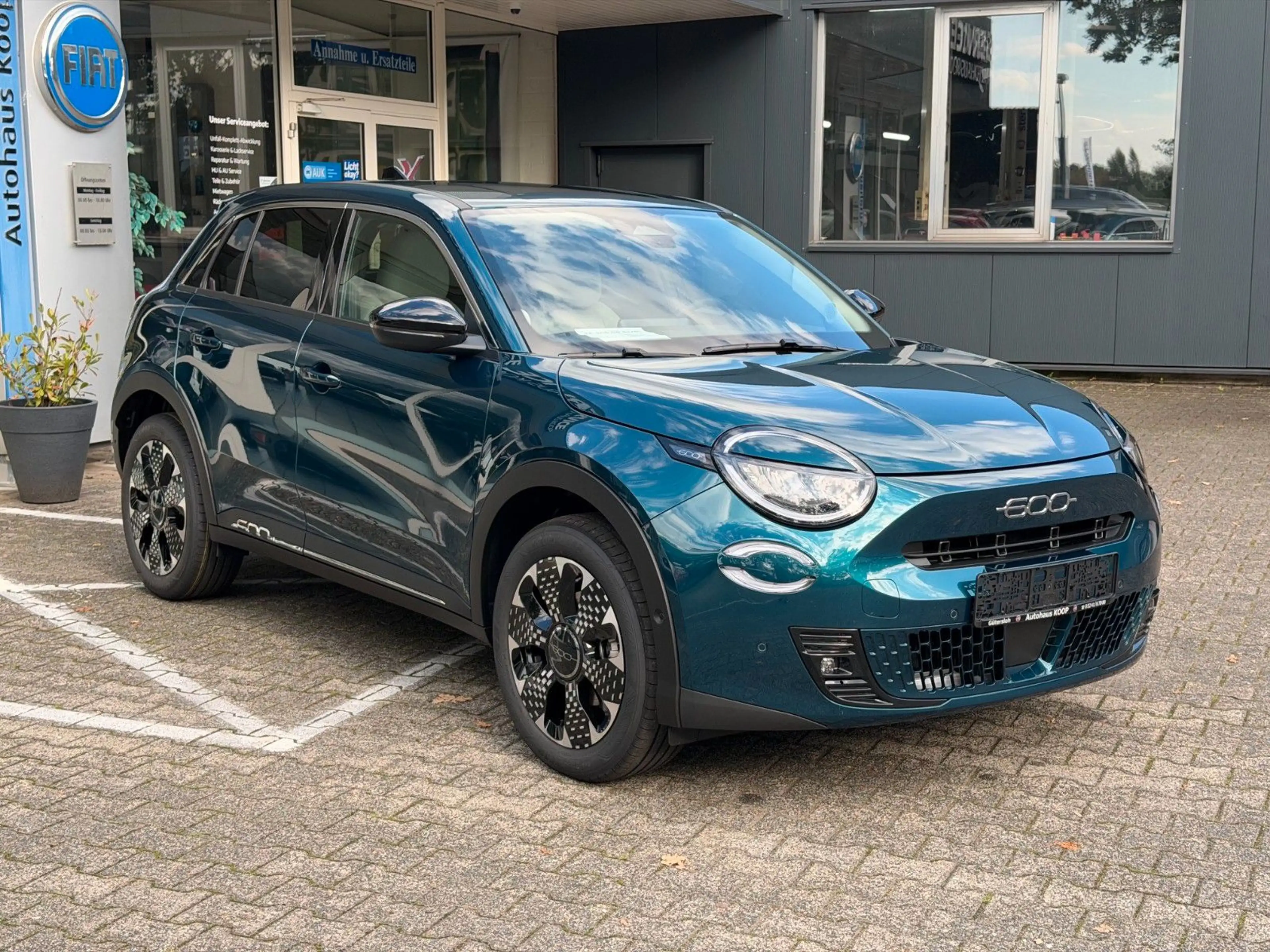 Fiat 600 1.2 Hybrid T3 81 kW eDCT LA PRIMA — photo 3
