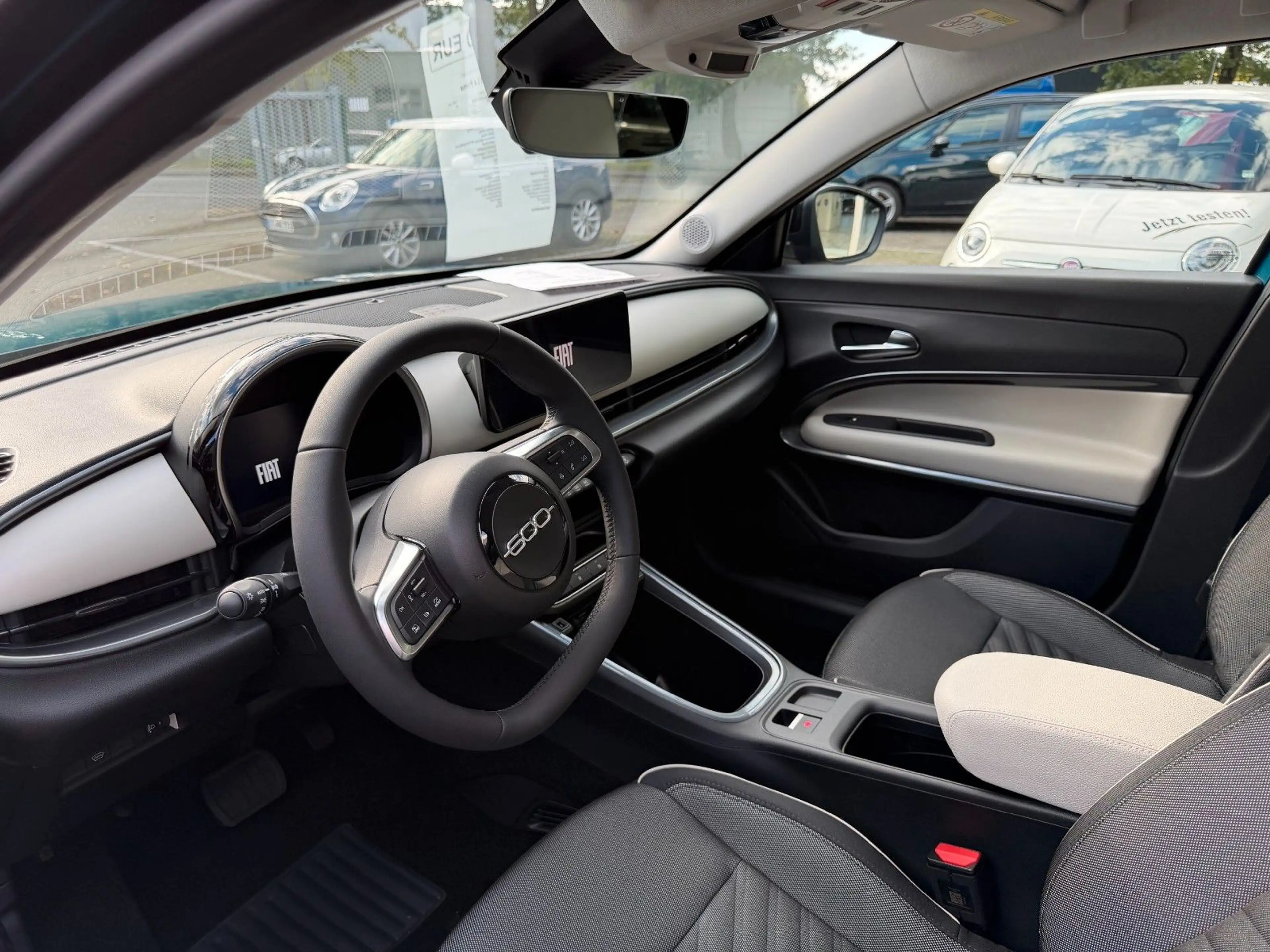 Fiat 600 1.2 Hybrid T3 81 kW eDCT LA PRIMA — photo 10