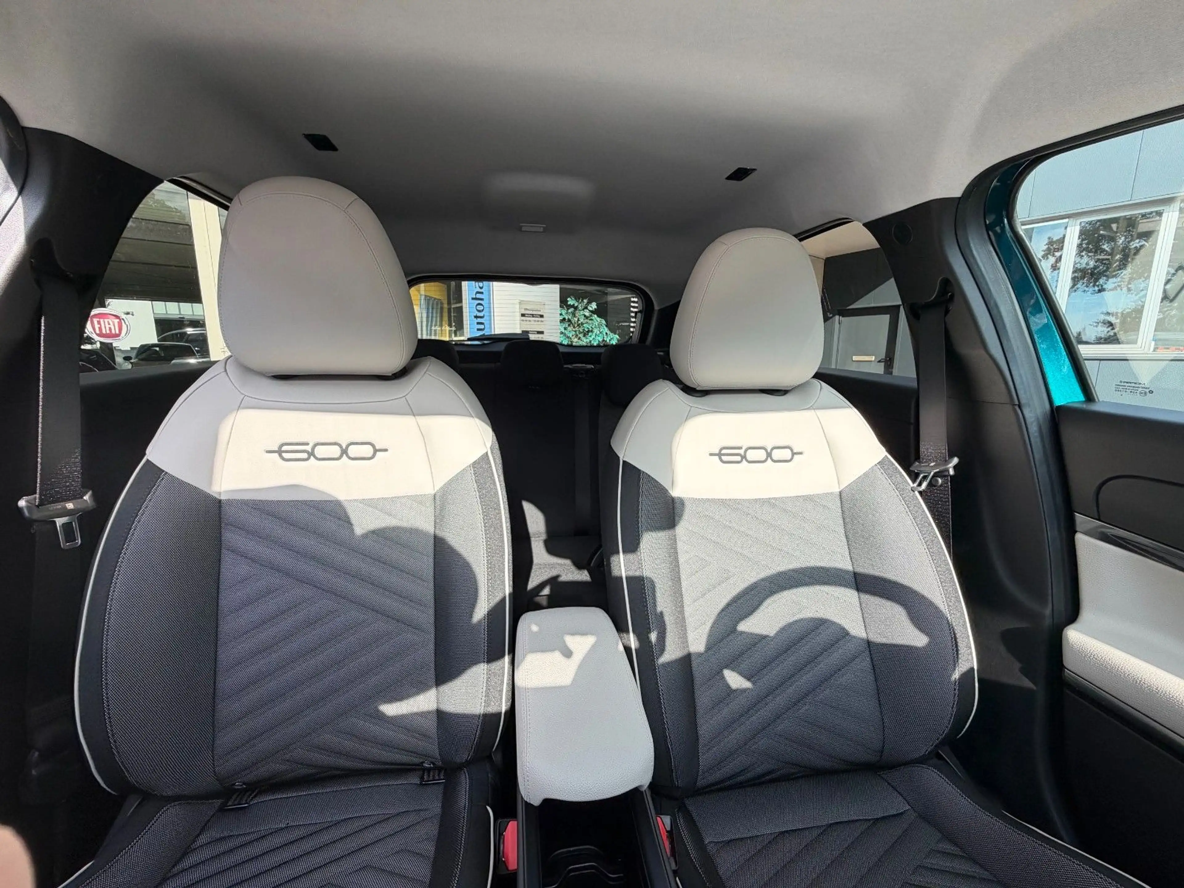 Fiat 600 1.2 Hybrid T3 81 kW eDCT LA PRIMA — photo 16
