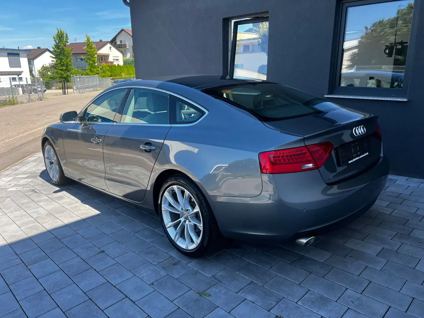 Audi A5 Sportback 3.0 TDI quattro Automatik Grau - 2
