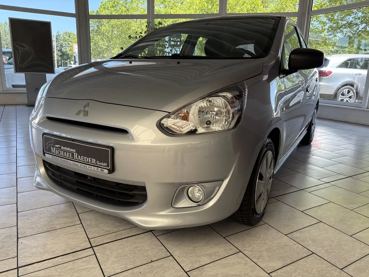Mitsubishi Space Star Diamant Edition SHZ Argent - 2